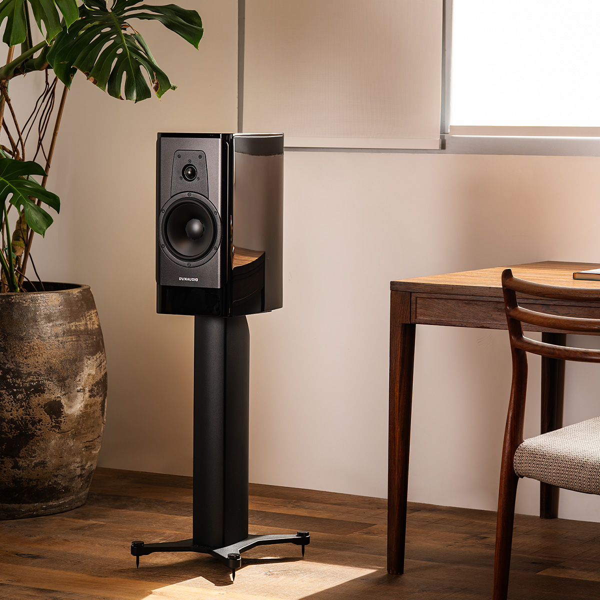 Stereo+ Dynaudio Contour 20 Black Edition | Super precise
